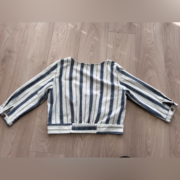 Renuar linen cropped wrap style 3/4 sleeves top - Picture 4 of 8